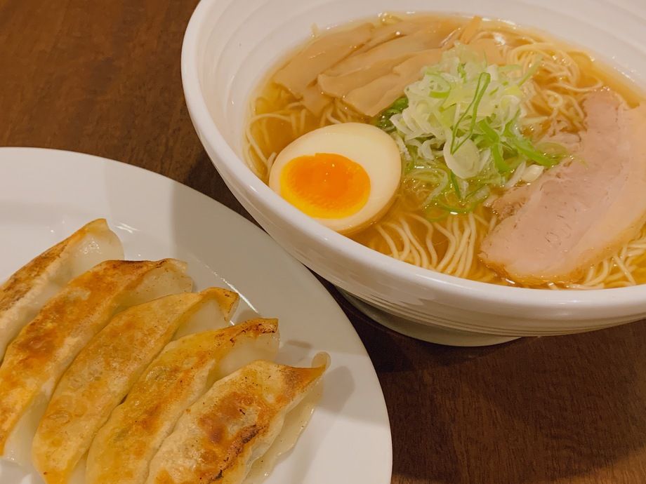サービスランチB:ランチらーめん(塩or醤油)&焼き餃子