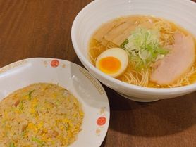 サービスランチA:ランチらーめん(塩or醤油)＆半チャーハン