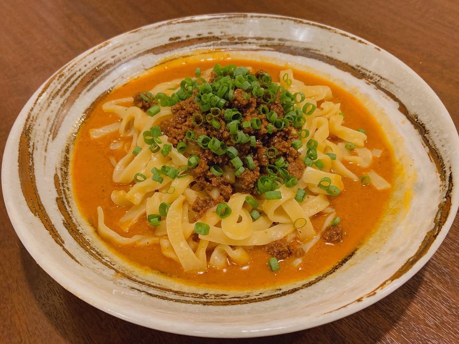 金ごま汁なし担々麺