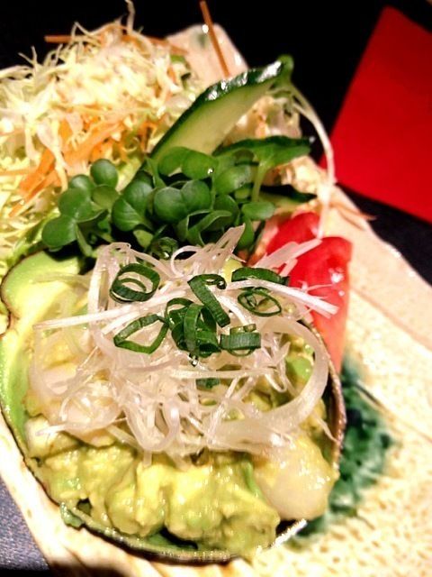 帆立とアボカドの山葵醤油