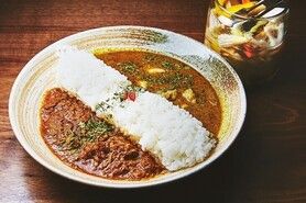 2種のあいがけ薬膳カレー
