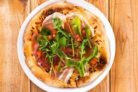 生ハムとルッコラ