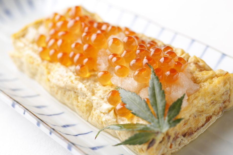 イクラの出汁巻き玉子（1,000円(税抜き)）