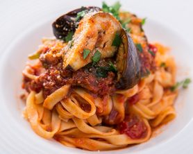 ナスとほうれん草のボロネーゼ
