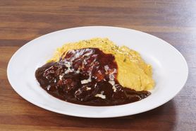 ビーフシチュー とろーり卵のオムライス