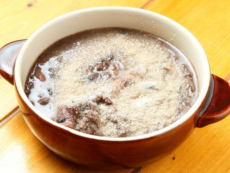 『フェイジョアーダ』煮込み料理　牛とソーセージをインゲン豆と一緒に煮込んだブラジル家庭料理をBANCHO風に仕上げました。