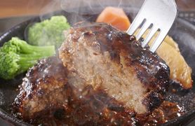  牛100％手ごねグリルバーグ　150ｇ