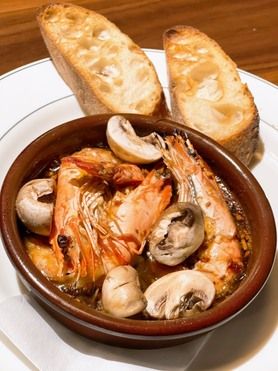 【アヒージョ・・・バケット付】海老とキノコのアヒージョ