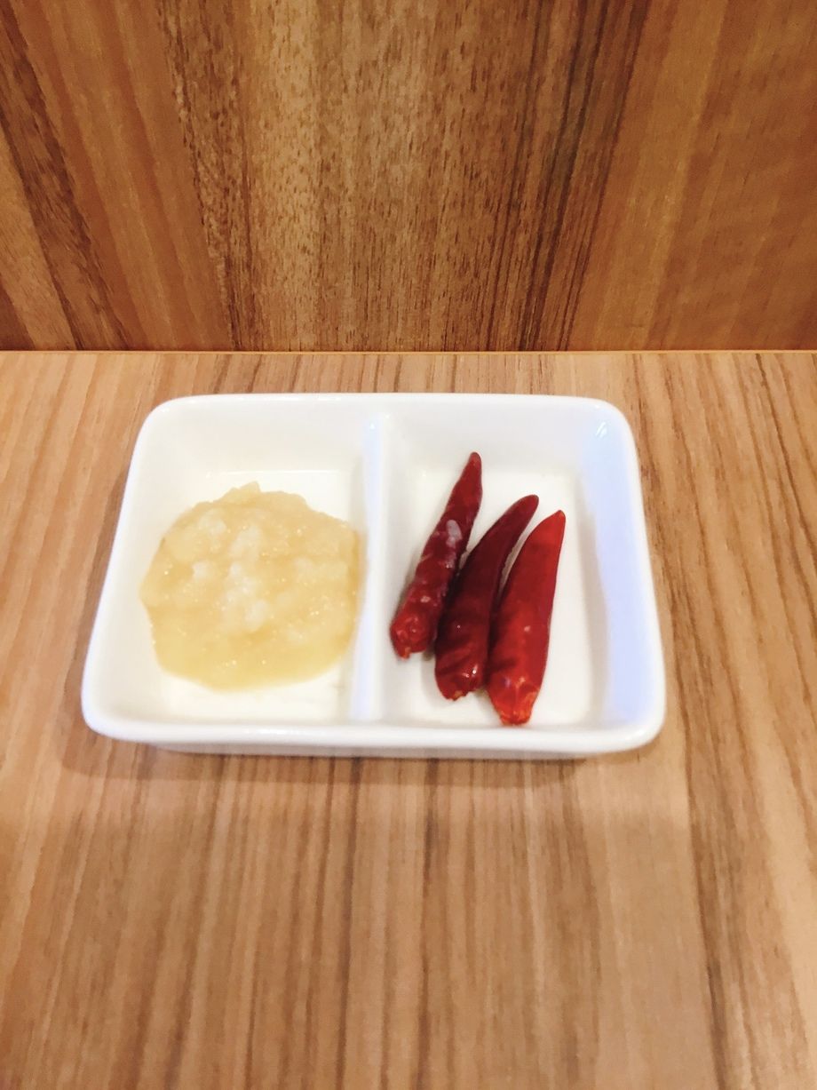 薬味（ニンニク•鷹の爪）