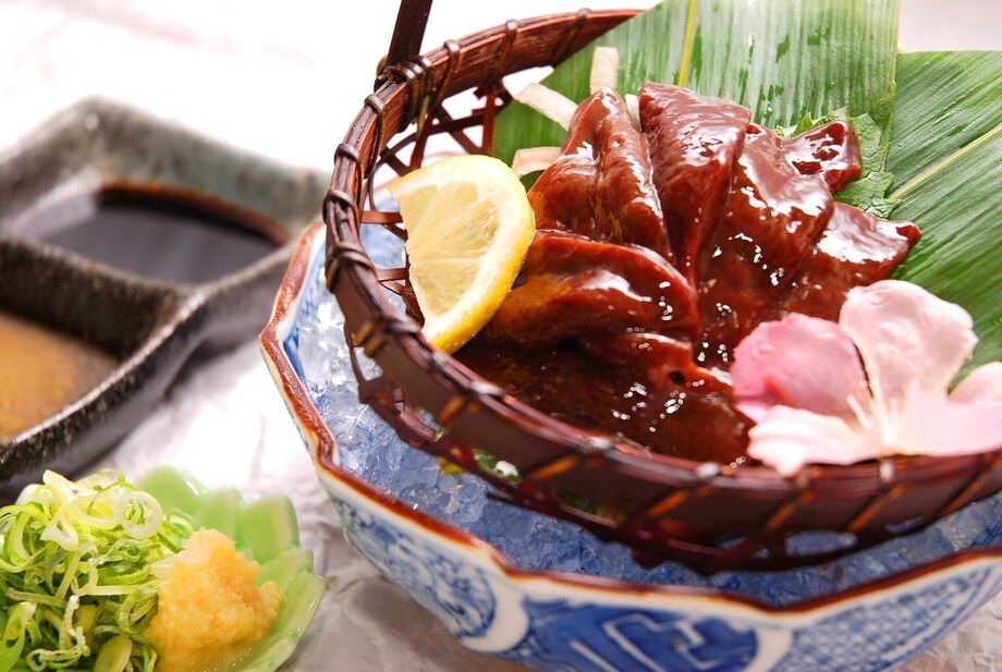 希少部位   極上桜レバー刺（時価）