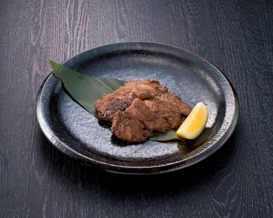 まぐろほほ肉の燻製香焼き