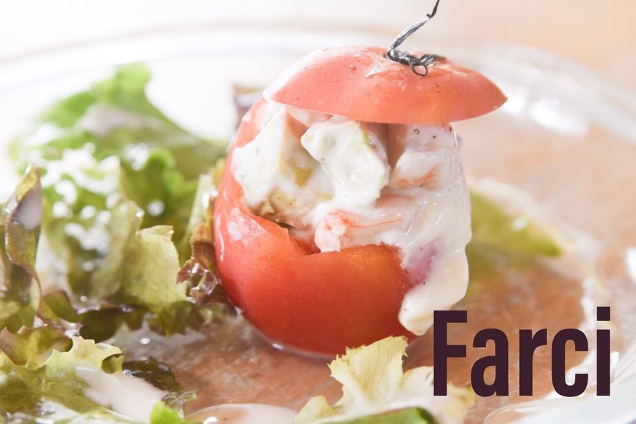 海老とアボカドのトマトのファルシ