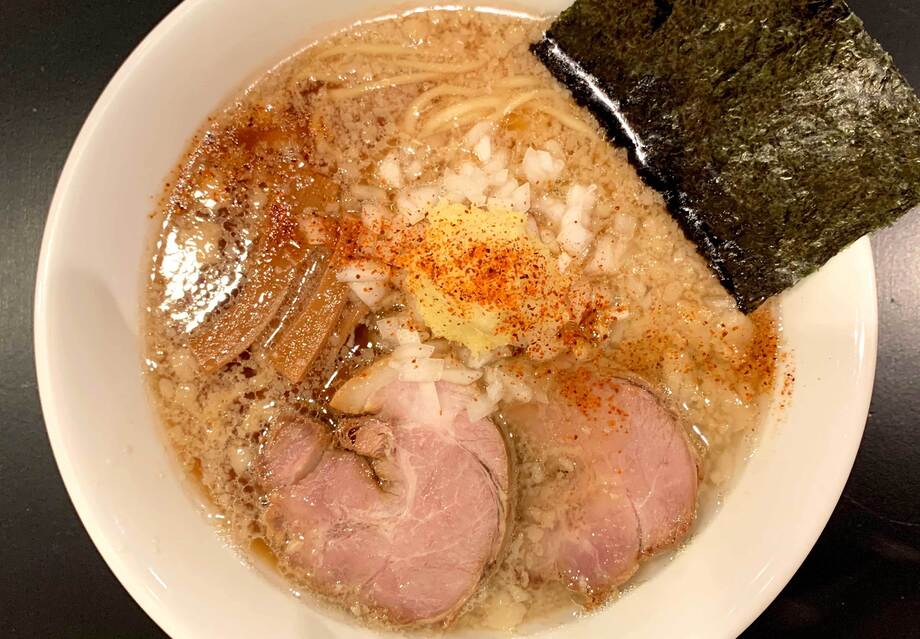 黄金生姜 背脂中華そば（950円）