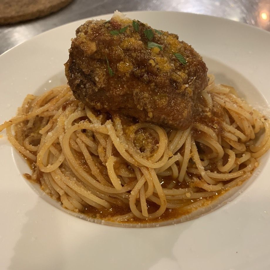 牛塊肉のボロネーゼ