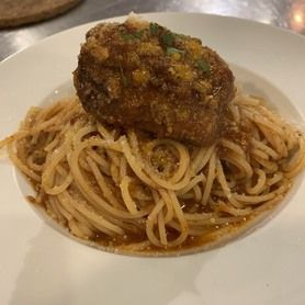 牛塊肉のボロネーゼ