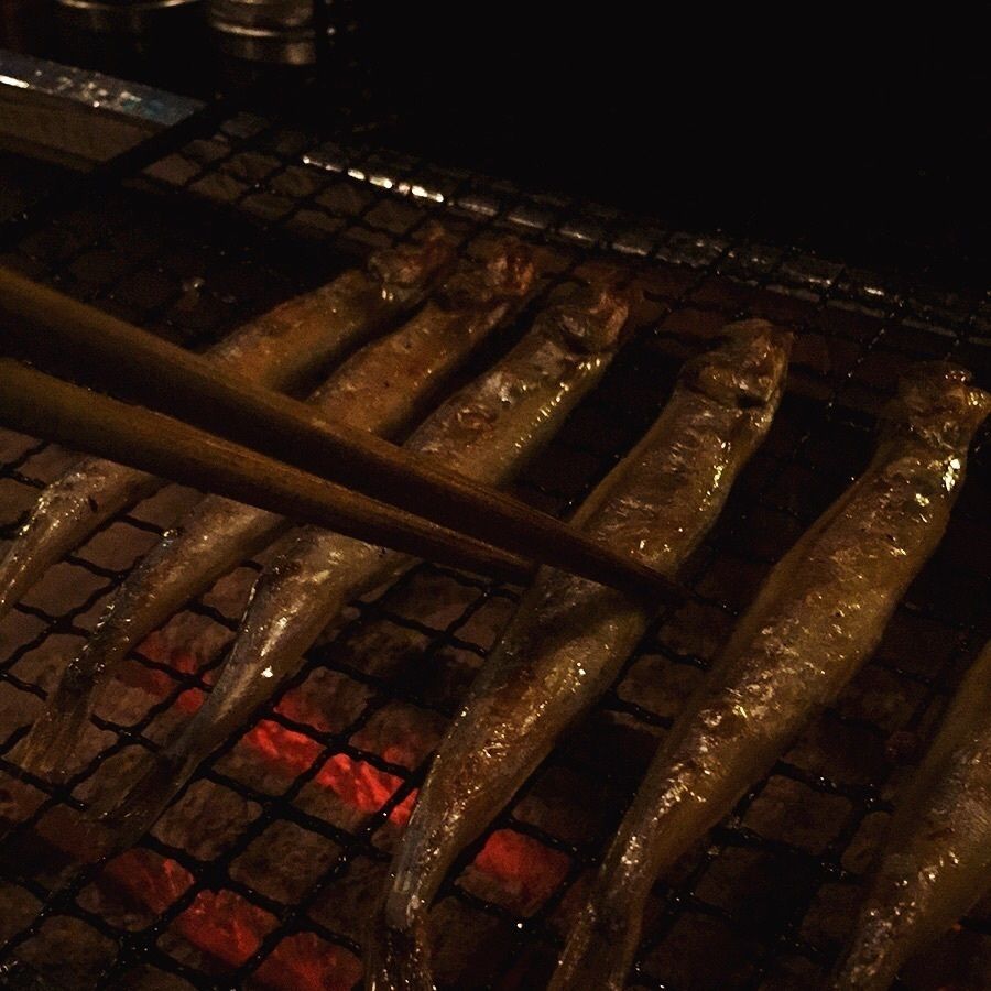 丸イカ、ししゃも一夜干し炭火焼（380円〜）