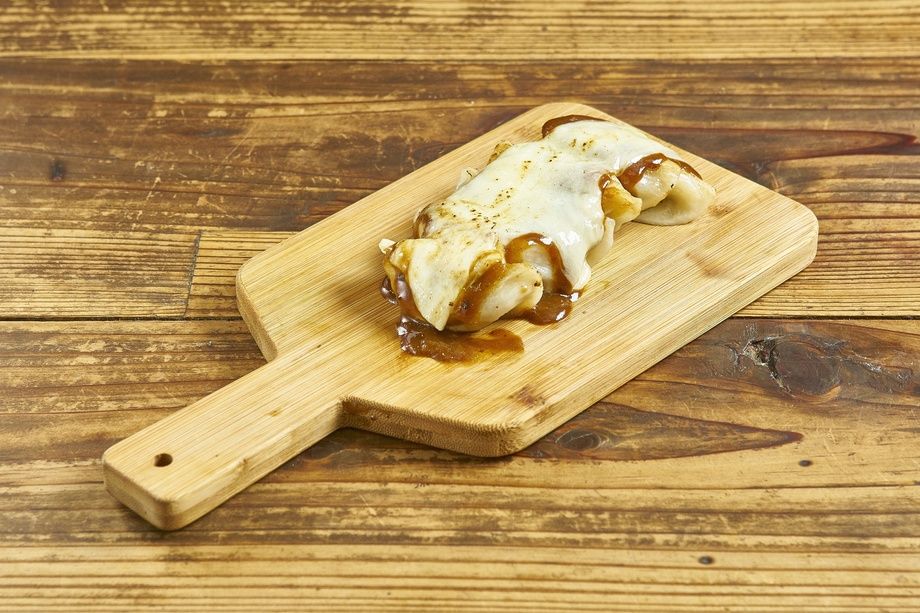 【飯田橋名物　炙り餃子】カレーチーズ炙り餃子