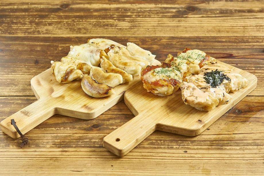 【あかりの餃子】おすすめ餃子4種盛り合わせ