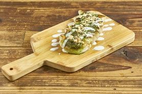 【飯田橋名物　炙り餃子】ジェノベーゼ炙り餃子