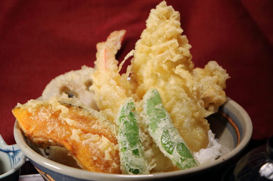 海老と穴子の天丼（1,800円）