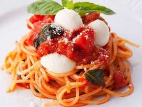 【テイクアウト】トマトとモッツァレラのパスタ