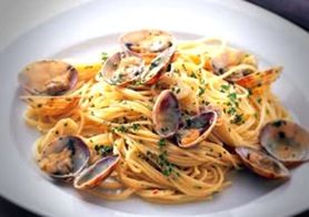 ボンゴレ（ビアンコ／ロッソ）（ミニサラダ付き）