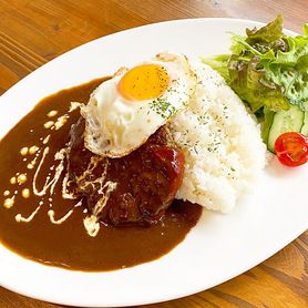 相性抜群！DK's ハンバーグステーキ＆カレー