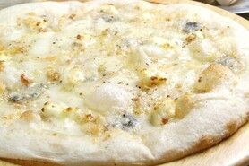 ワインに合う♪  クアトロチーズピザ