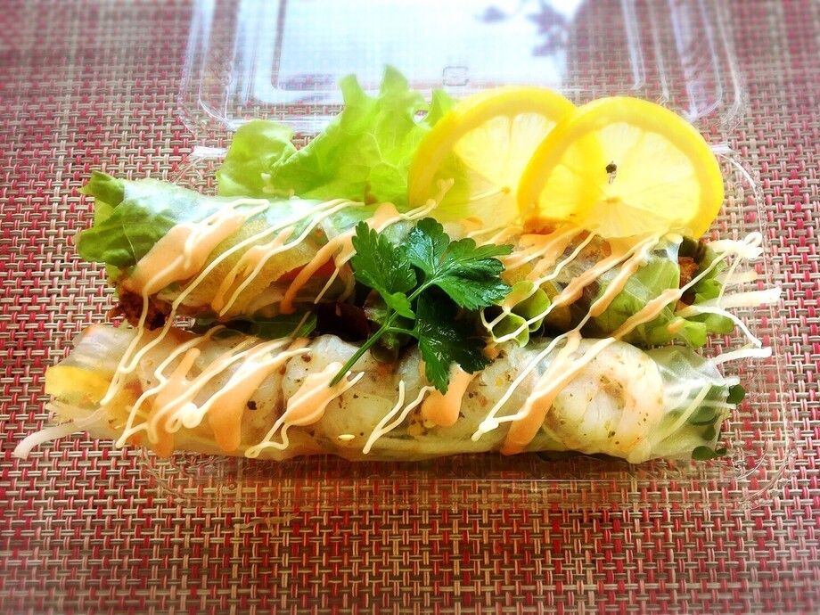 ⑫⑬ミニ生春巻き（各種1本150円）