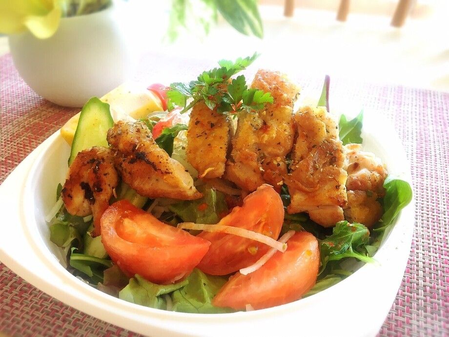 ⑩ハーブチキンサラダ（600）