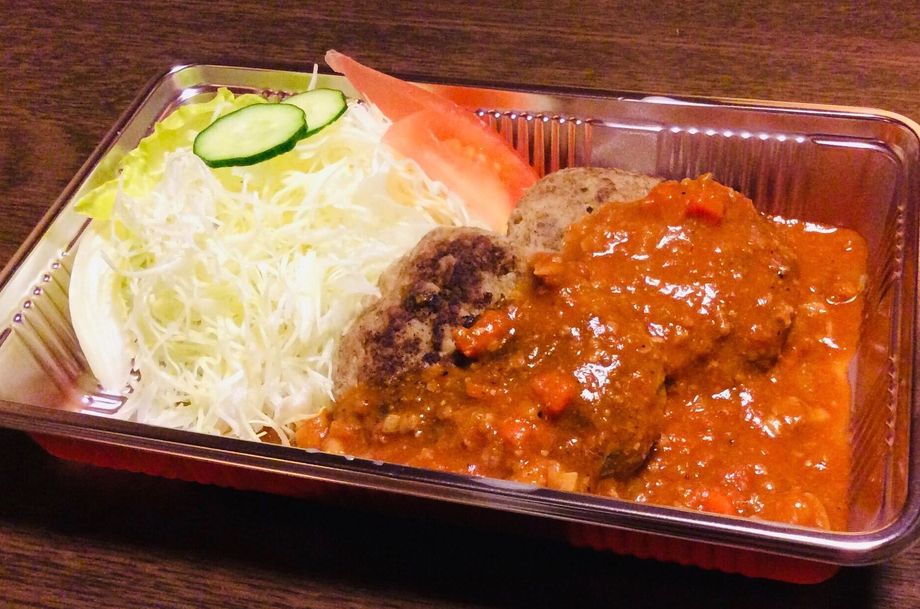 ハンバーグ（864円（税抜800円）※ライス付き＋216円（税抜200円））