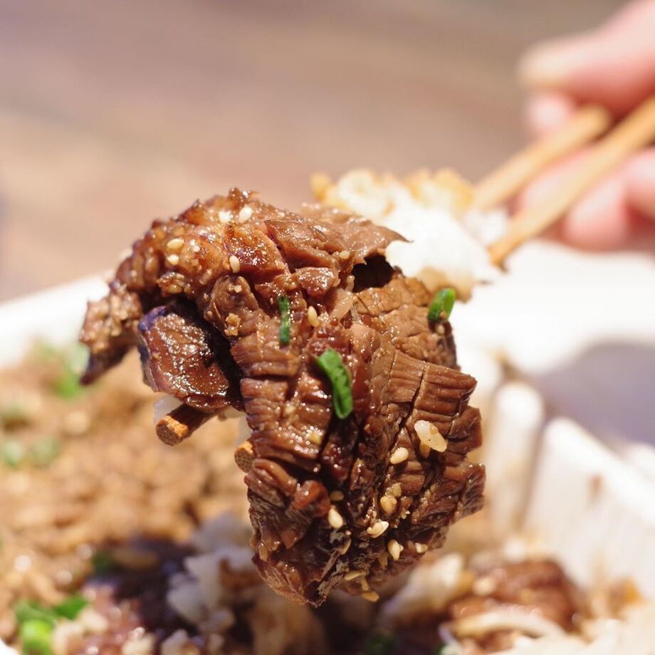 Ａ５和牛焼肉丼（和牛そぼろ入り）