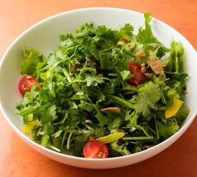 無農薬パクチーグリーンサラダ Salad rau mùi 