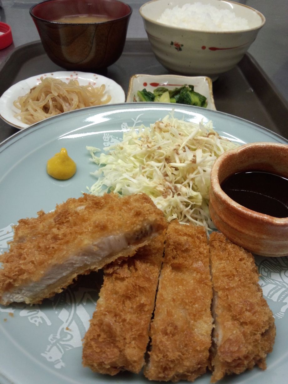 とんかつ定食（三元豚使用）（１０３０円）