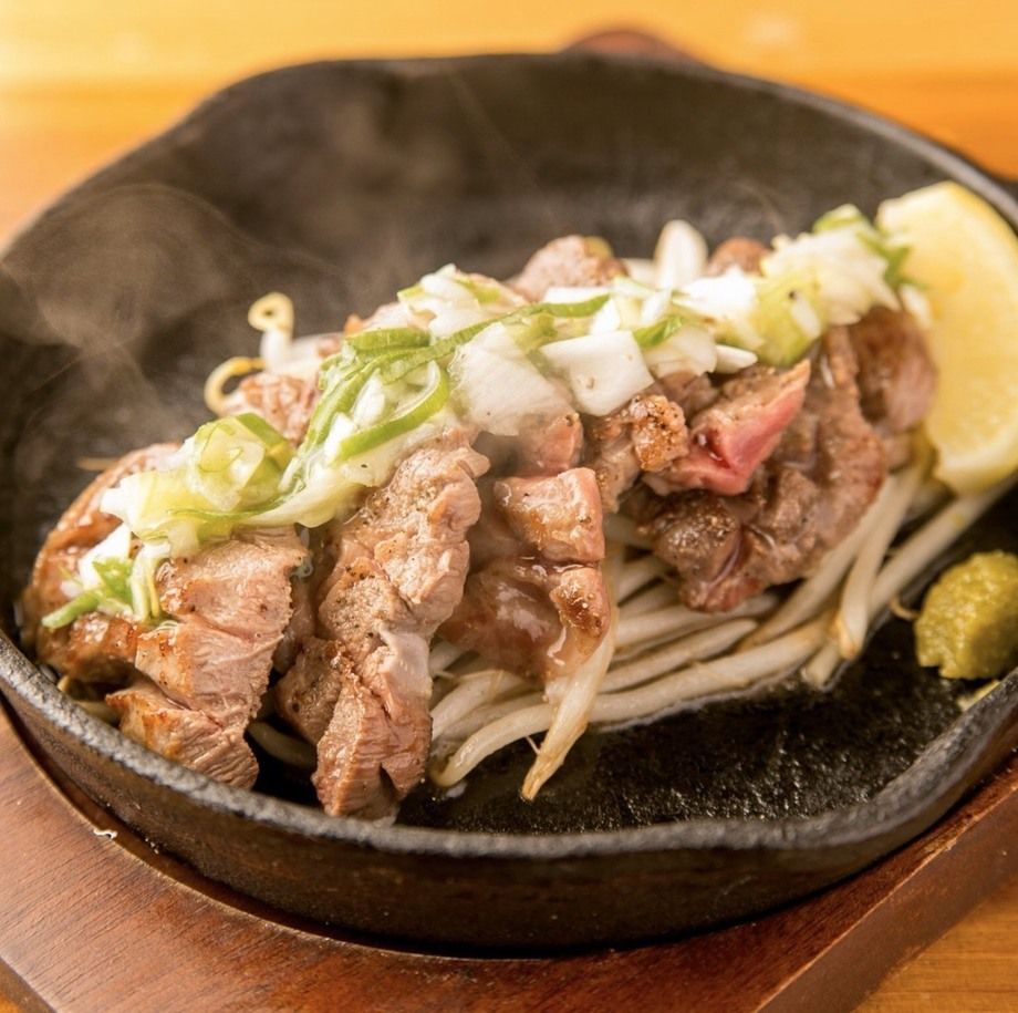 厚切り牛タン鉄板焼