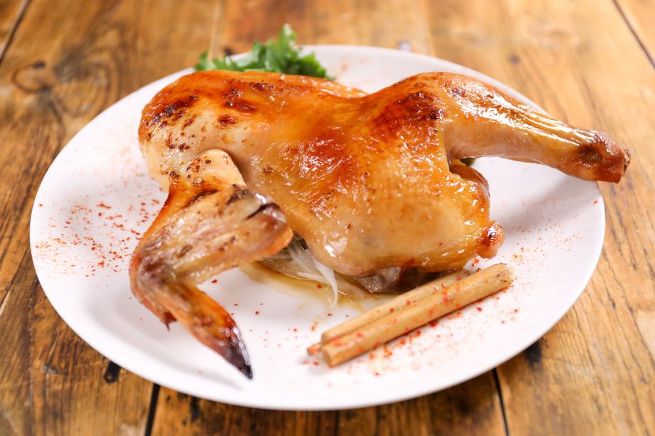 バンフィールド特製ローストチキン（ジャスミンライス付き）Gà nướng đặ chế của Vàng Field  (Có kèm cơm gạo thơm)