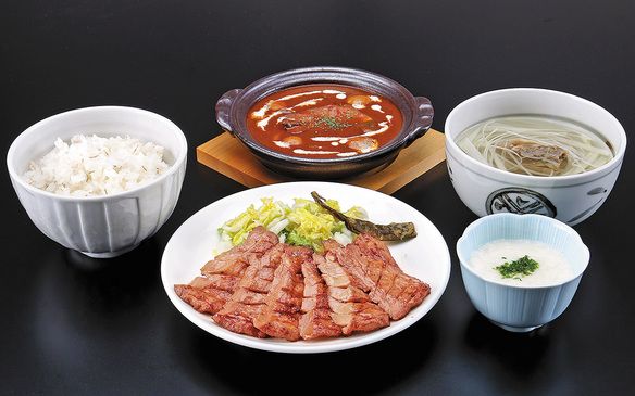 牛たん焼きとシチューセット