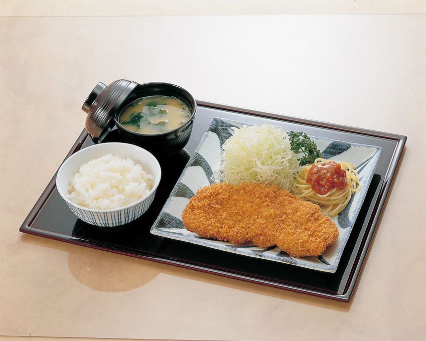 ジャンボロースカツ定食（1930円）