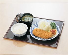 鳥カツ定食