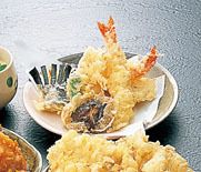 天ぷら盛り合わせ（800円）