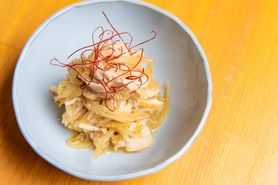 【前菜】蒸し鶏ともやしのナムル