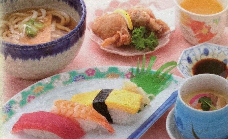 お子様よくばり寿司セット（お子様ジュース付き）（1000（税込1100））