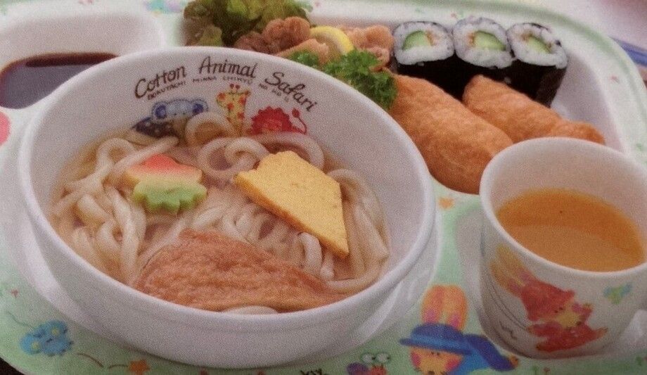 にこにこうどんセット（お子様ジュース付き）（630（税込693））