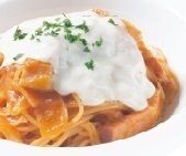 ベーコンとモッツァレラのアマトリチャーナ