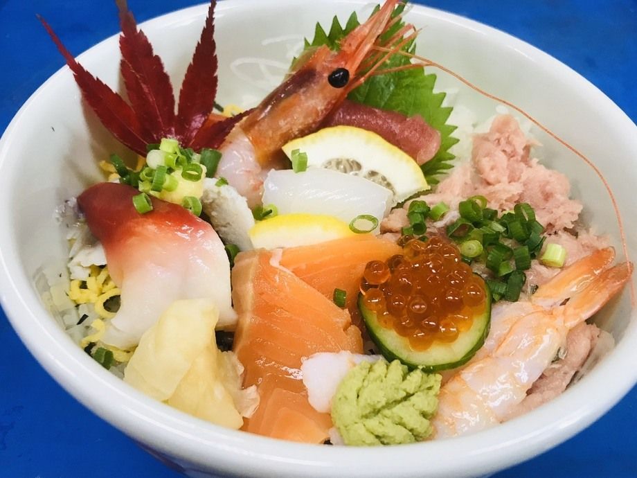 海鮮丼（吸物付き）（1830（税込2013））