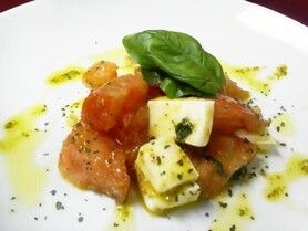 トマトとモッツァレラのカプレーゼ