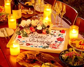 【誕生日＆記念日】豪華デザートフレームアートで演出！当店自慢リブロースステーキなど全８品