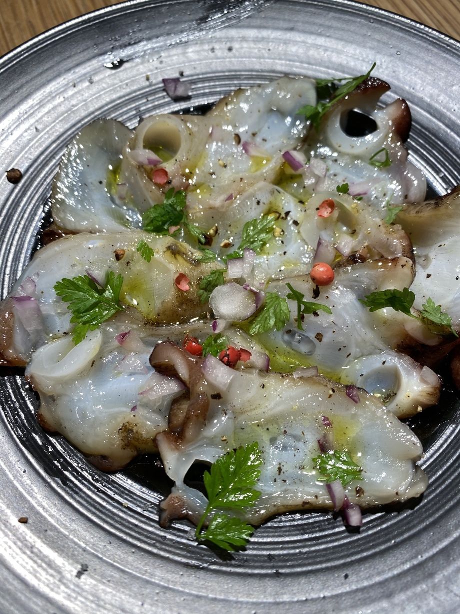 『本日の鮮魚のカルパッチョ』（700）