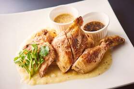 丸鶏の半身焼き