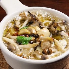 気まぐれキノコのアヒージョ